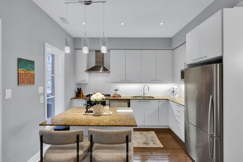 Photo 16 at 45 Pleasant Boulevard, Moore Park, Toronto