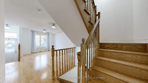 Photo 3 at 17 Kawneer Terrace, Dorset Park, Toronto