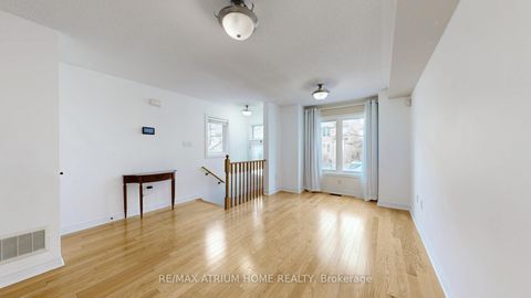 Photo 4 at 17 Kawneer Terrace, Dorset Park, Toronto