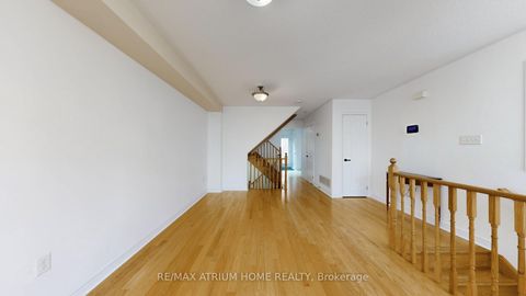 Photo 7 at 17 Kawneer Terrace, Dorset Park, Toronto