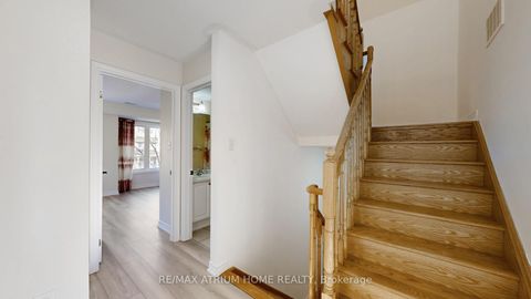 Photo 31 at 17 Kawneer Terrace, Dorset Park, Toronto