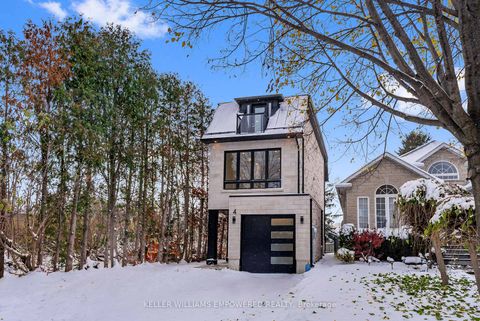 Photo 1 at 4 Leafield Drive, L'Amoreaux, Toronto