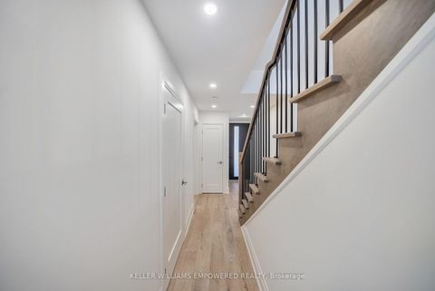 Photo 4 at 4 Leafield Drive, L'Amoreaux, Toronto