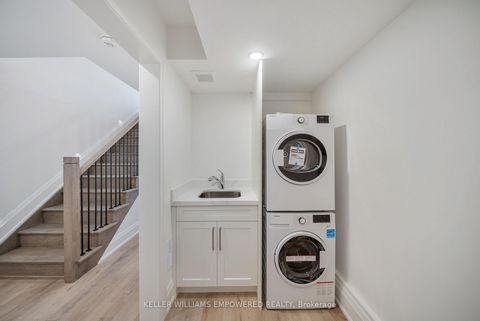 Photo 5 at 4 Leafield Drive, L'Amoreaux, Toronto