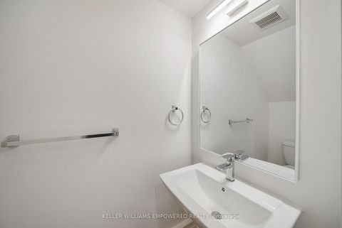 Photo 6 at 4 Leafield Drive, L'Amoreaux, Toronto