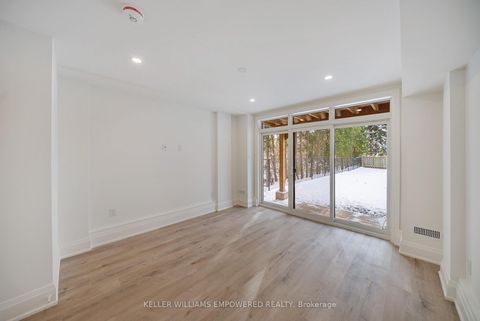 Photo 7 at 4 Leafield Drive, L'Amoreaux, Toronto