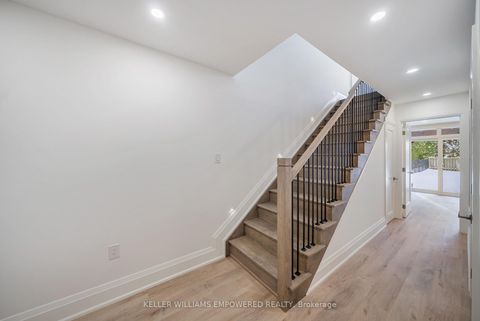 Photo 9 at 4 Leafield Drive, L'Amoreaux, Toronto