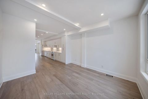 Photo 19 at 4 Leafield Drive, L'Amoreaux, Toronto