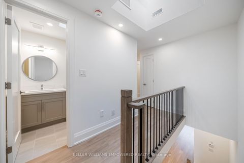 Photo 23 at 4 Leafield Drive, L'Amoreaux, Toronto