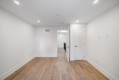 Photo 26 at 4 Leafield Drive, L'Amoreaux, Toronto