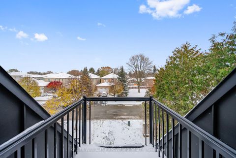 Photo 31 at 4 Leafield Drive, L'Amoreaux, Toronto