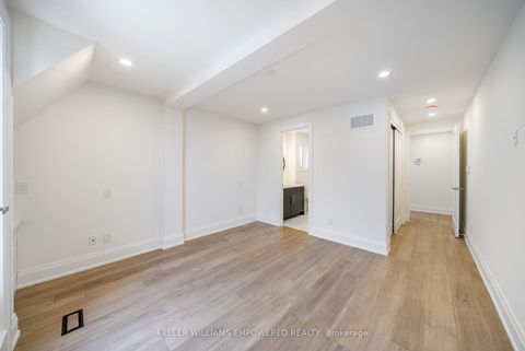 Photo 32 at 4 Leafield Drive, L'Amoreaux, Toronto