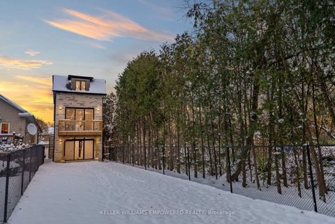 Photo 38 at 4 Leafield Drive, L'Amoreaux, Toronto