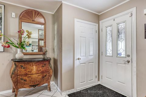 Photo 2 at 103 Weir Crescent, West Hill, Toronto