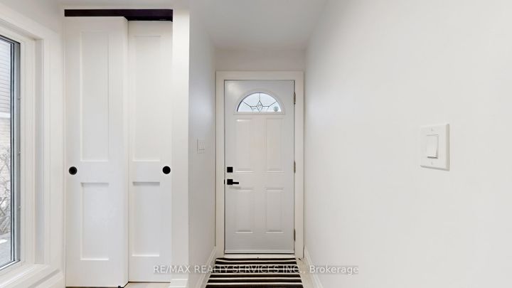 Photo 4 at 26 Mayfair Crescent, Central Park, Brampton