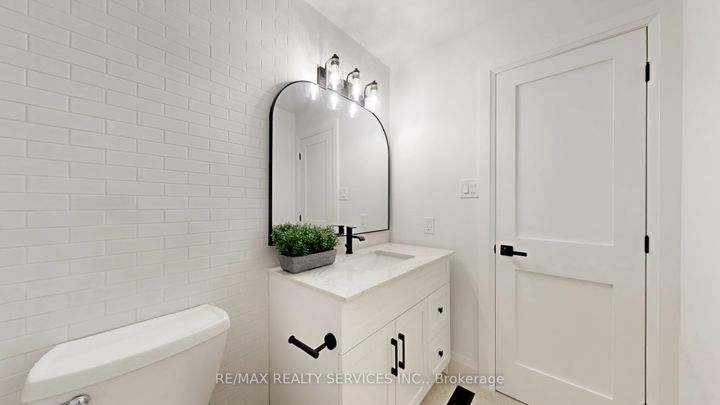 Photo 26 at 26 Mayfair Crescent, Central Park, Brampton