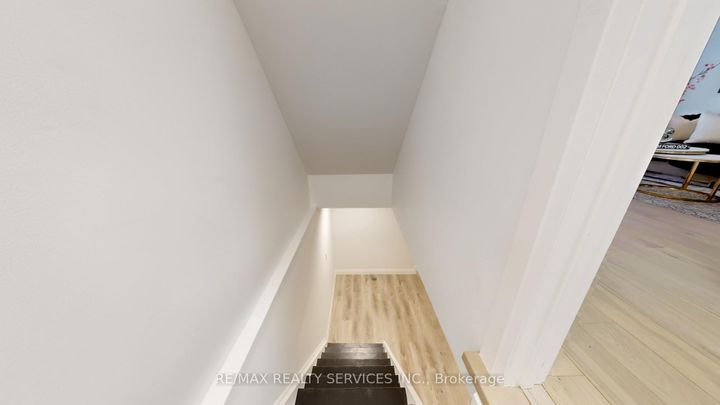 Photo 31 at 26 Mayfair Crescent, Central Park, Brampton