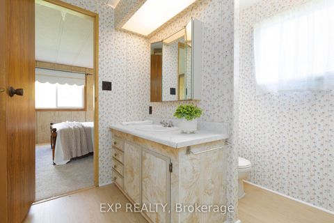 Photo 15 at 11 Geneva Court, Sutton & Jackson's Point, Georgina