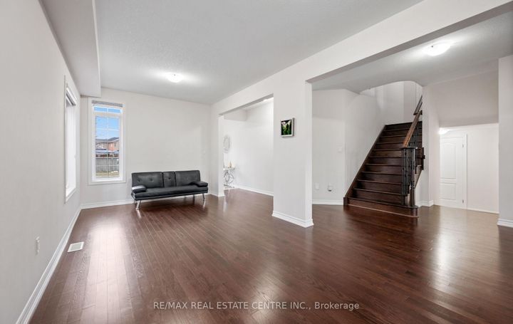 Photo 6 at 44 Hammerhead Road, Northwest Brampton, Brampton