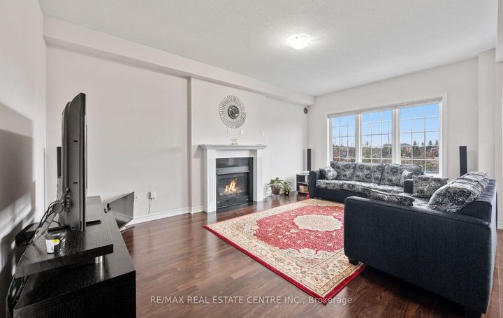 Photo 8 at 44 Hammerhead Road, Northwest Brampton, Brampton