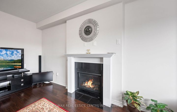 Photo 10 at 44 Hammerhead Road, Northwest Brampton, Brampton