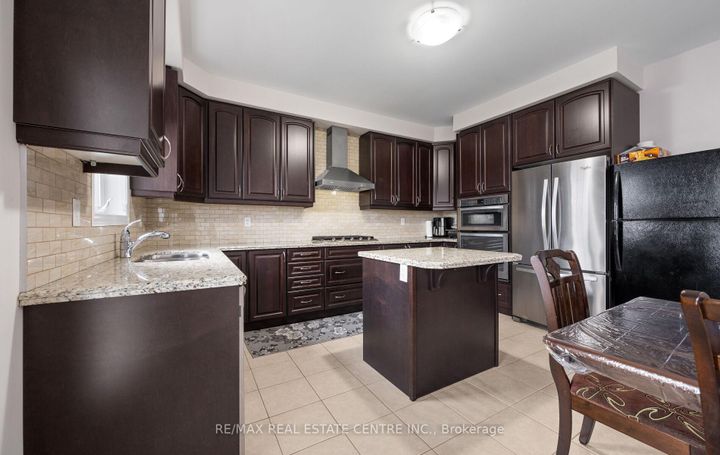 Photo 13 at 44 Hammerhead Road, Northwest Brampton, Brampton