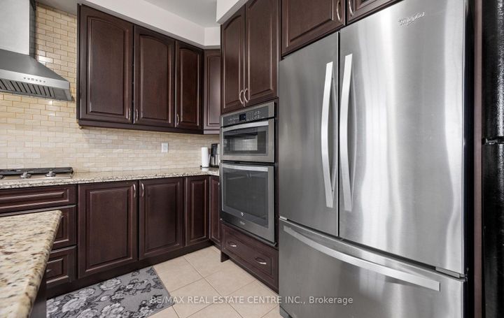 Photo 15 at 44 Hammerhead Road, Northwest Brampton, Brampton