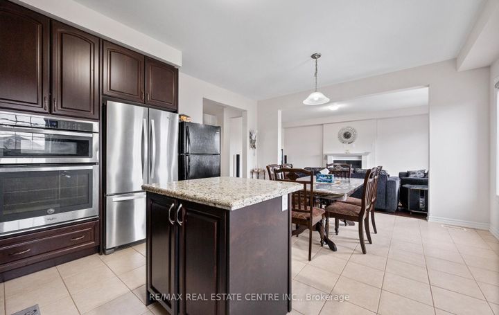 Photo 17 at 44 Hammerhead Road, Northwest Brampton, Brampton