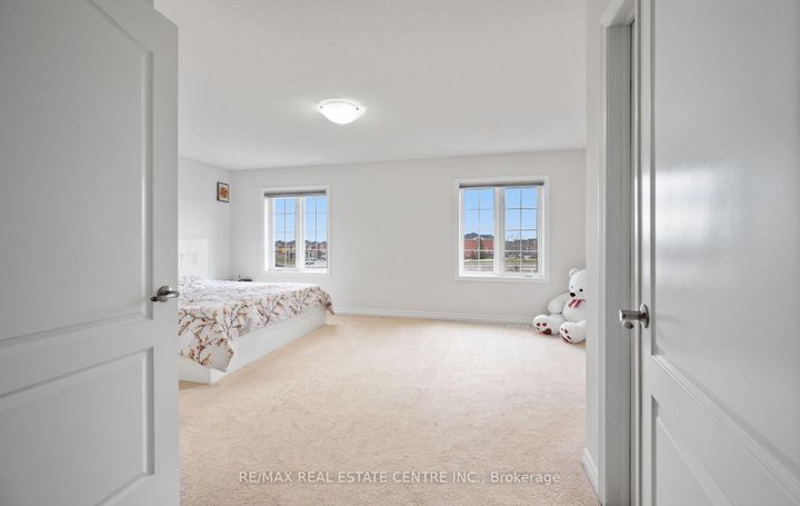 Photo 22 at 44 Hammerhead Road, Northwest Brampton, Brampton