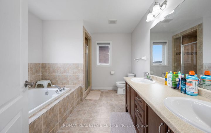 Photo 26 at 44 Hammerhead Road, Northwest Brampton, Brampton