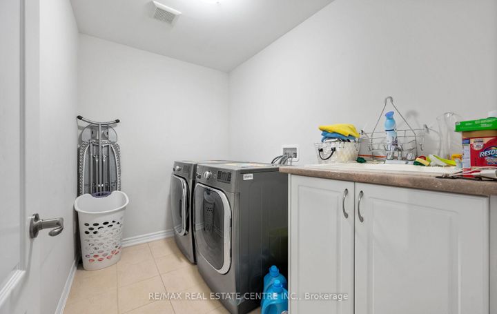 Photo 31 at 44 Hammerhead Road, Northwest Brampton, Brampton