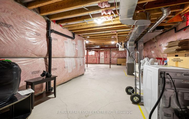 Photo 32 at 44 Hammerhead Road, Northwest Brampton, Brampton