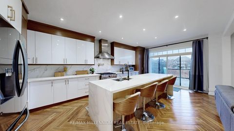 Photo 6 at 125 Cranbrook Crescent, Kleinburg, Vaughan