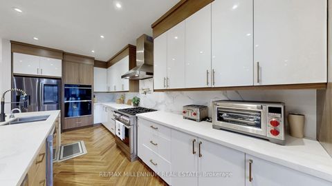 Photo 9 at 125 Cranbrook Crescent, Kleinburg, Vaughan