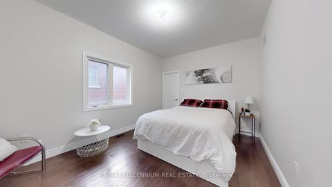 Photo 22 at 125 Cranbrook Crescent, Kleinburg, Vaughan