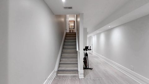 Photo 29 at 125 Cranbrook Crescent, Kleinburg, Vaughan