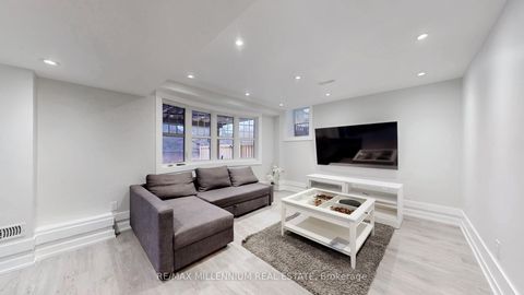 Photo 30 at 125 Cranbrook Crescent, Kleinburg, Vaughan