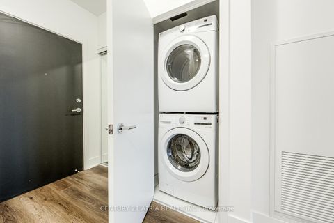 Photo 7 at 902 - 250 Lawrence Avenue, Lawrence Park North, Toronto