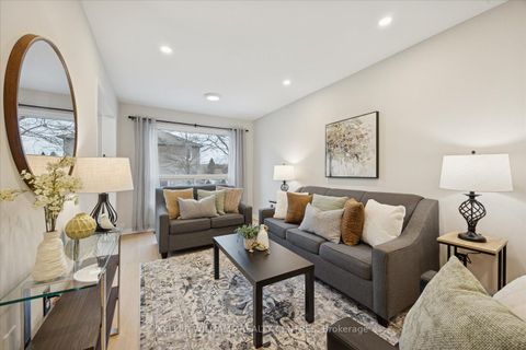 Photo 2 at 722 Walpole Crescent, Wyndham, Newmarket