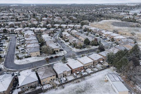 Photo 28 at 722 Walpole Crescent, Wyndham, Newmarket