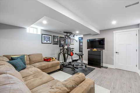 Photo 21 at 14 ALEXANDER HUNTER Place, Wismer, Markham