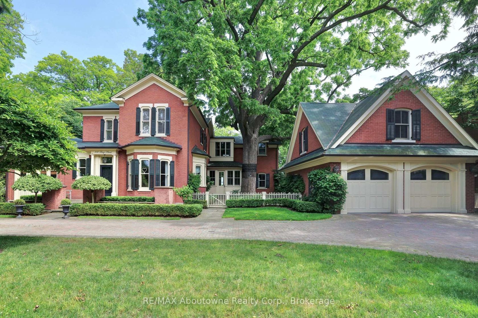 350 King Street, OO Old Oakville, Oakville 