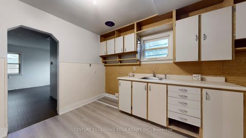 Photo 11 at 277 Gibbons Street, McLaughlin, Oshawa