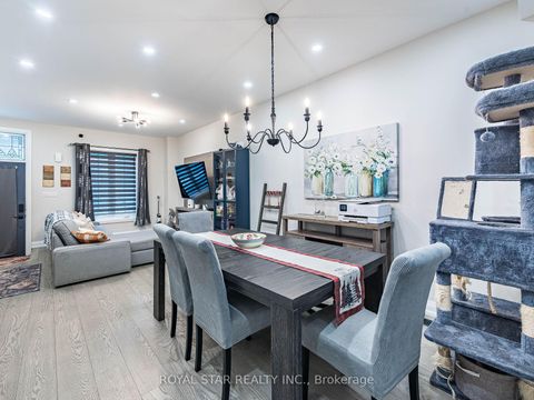 Photo 9 at 74 Montrose Avenue, Bellwoods, Toronto