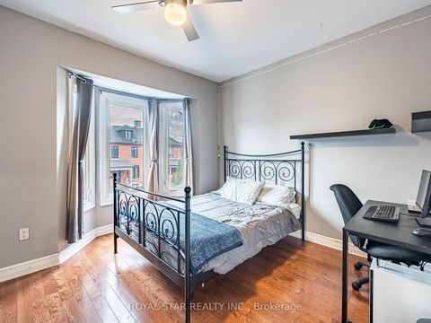 Photo 20 at 74 Montrose Avenue, Bellwoods, Toronto