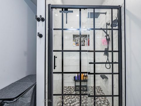 Photo 28 at 74 Montrose Avenue, Bellwoods, Toronto