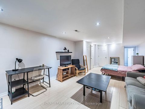 Photo 44 at 74 Montrose Avenue, Bellwoods, Toronto