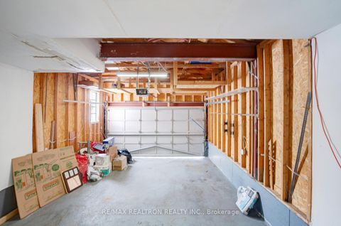 Photo 2 at 22 Samuel Teitel Court, Rouge E11, Toronto