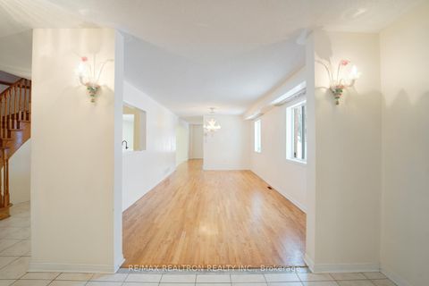 Photo 6 at 22 Samuel Teitel Court, Rouge E11, Toronto