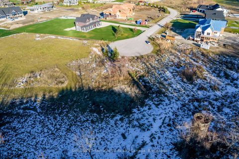 Photo 4 at 21 RAINTREE Court, Rural Clearview, Clearview